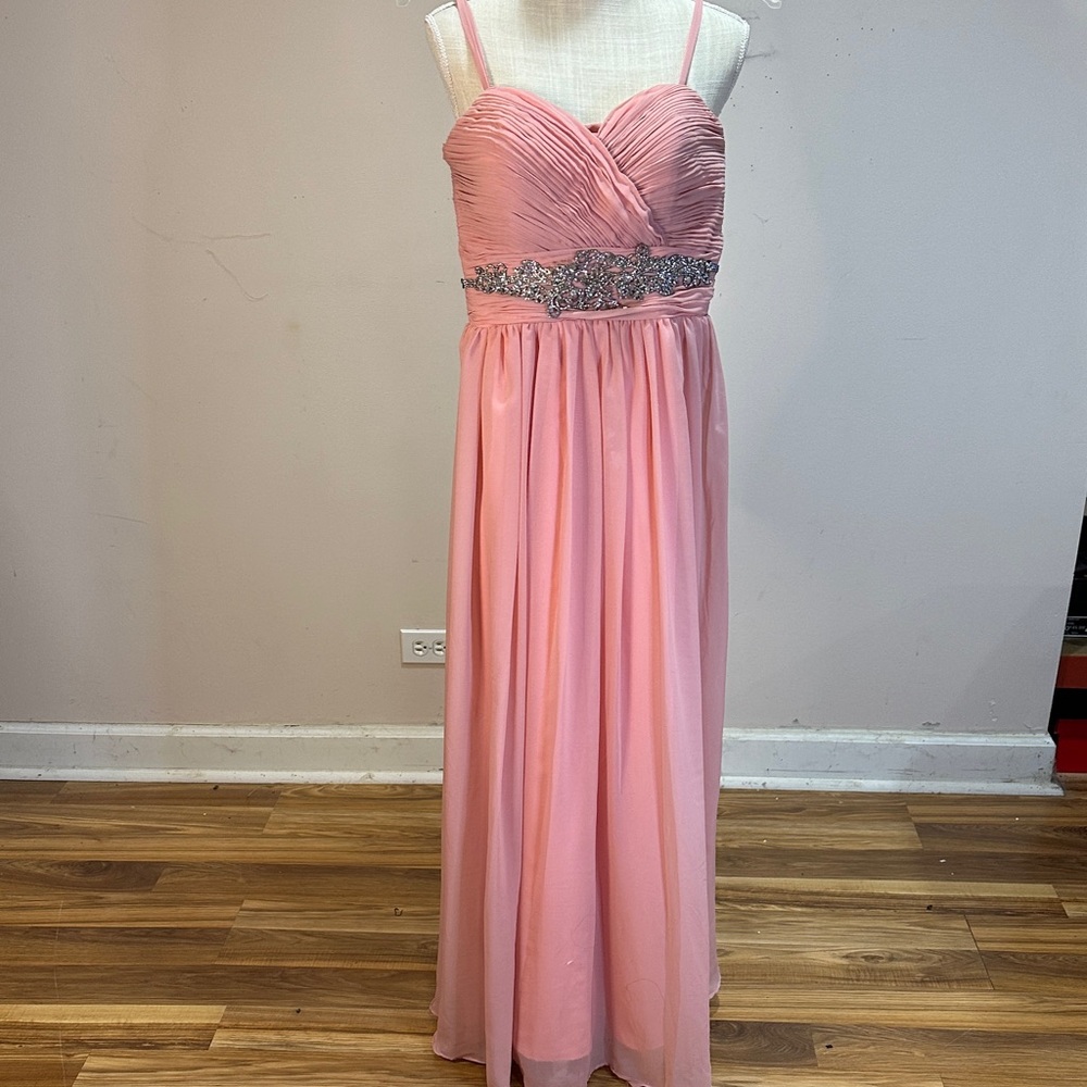 Elegant Pink Gown with Embellished Waist